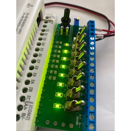 Rievtech I/O teszter sorkapocs kivezetéssel, ledekkel
